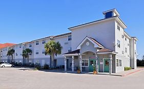 Americas Best Value Inn & Suites Winnie Tx